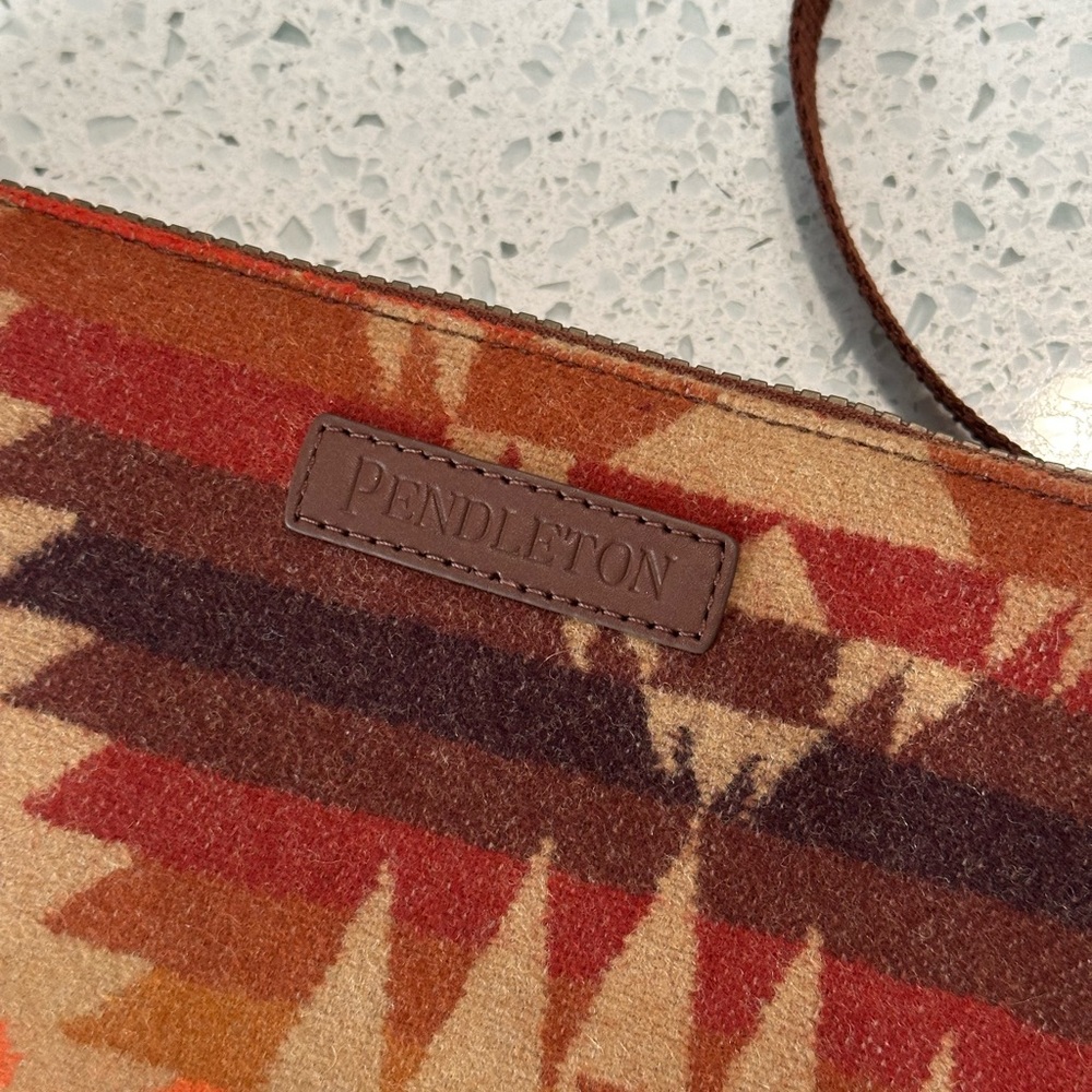 Pendleton Large Three Pocket Keeper Crossbody Bag… - image 2